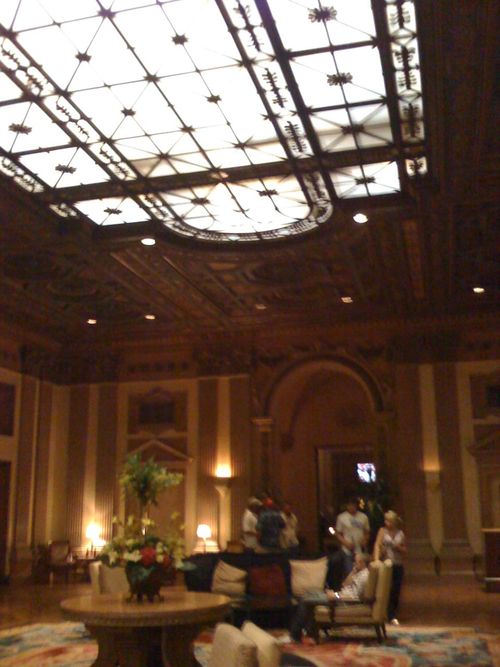 /schnipsel/200809-sep-2008/06-millenium-biltmore/VOVEromLddw3hy9m6wBjdIleo1_500.jpg