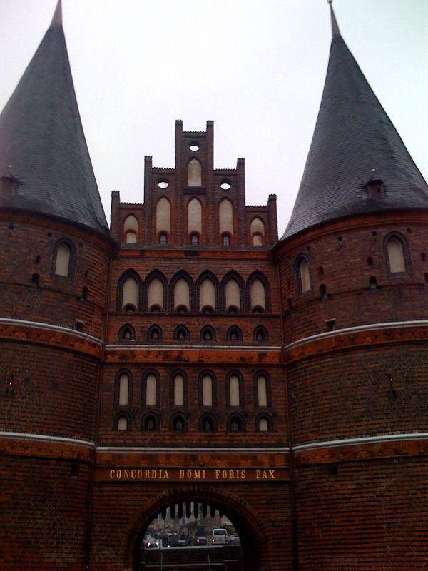 /schnipsel/200902-feb-2009/01-luebeck-bei-regen/VOVEromLdjnu3dmtisRFVeito1_hd.jpg