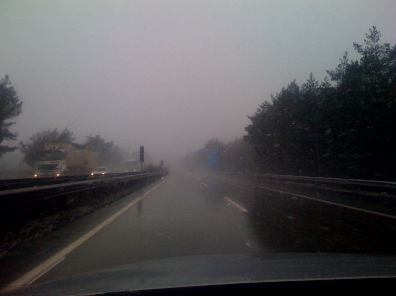 /schnipsel/200902-feb-2009/04-bei-dem-wetter-will-man-auch-nicht-autofahren/VOVEromLdjqjx3hhOqBJm9Xeo1_hd.jpg