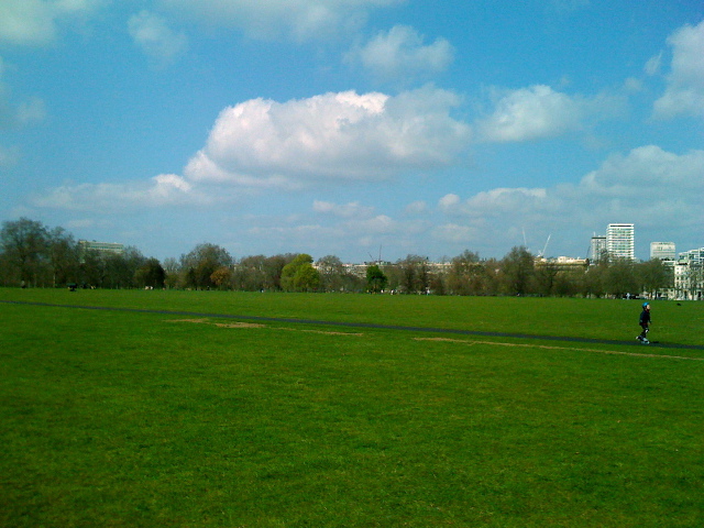 /schnipsel/200904-apr-2009/04-viel-glueck-mit-dem-wetter-im-hyde-park/VOVEromLdlzob0605rkQkNgXo1_hd.jpg