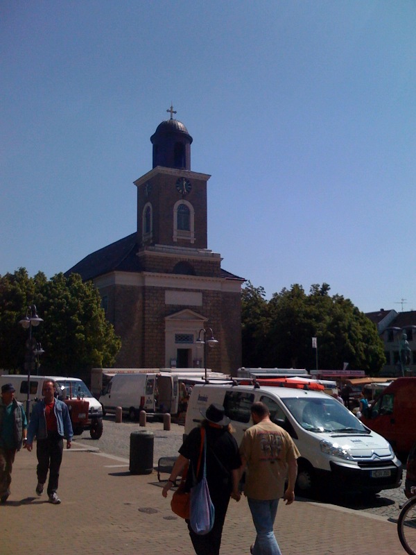 /schnipsel/200905-mai-2009/15-unterwegs-in-husum/VOVEromLdo3q8aynyX1KM2DJo1_hd.jpg