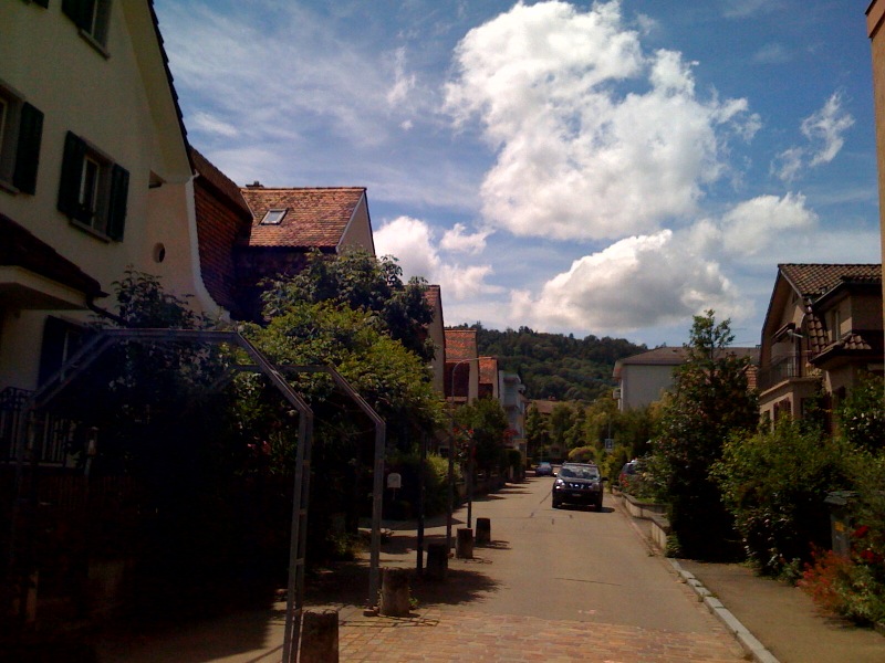 /schnipsel/200906-jun-2009/04-zuerich-am-sonntag/VOVEromLdof85abzKKBAXIU9o1_hd.jpg