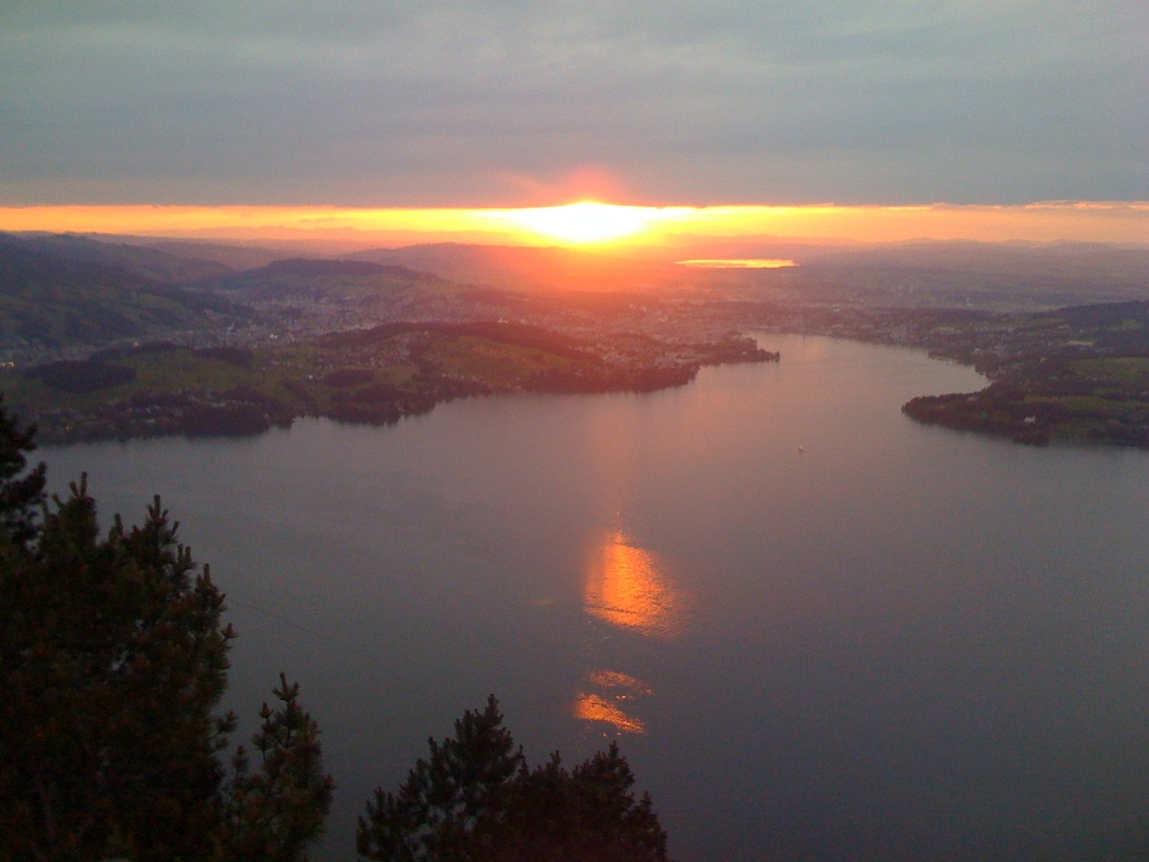 /schnipsel/200906-jun-2009/11-und-noch-mal-mit-sonnenuntergang/VOVEromLdop7ercdHAjN99Nfo1_hd.jpg