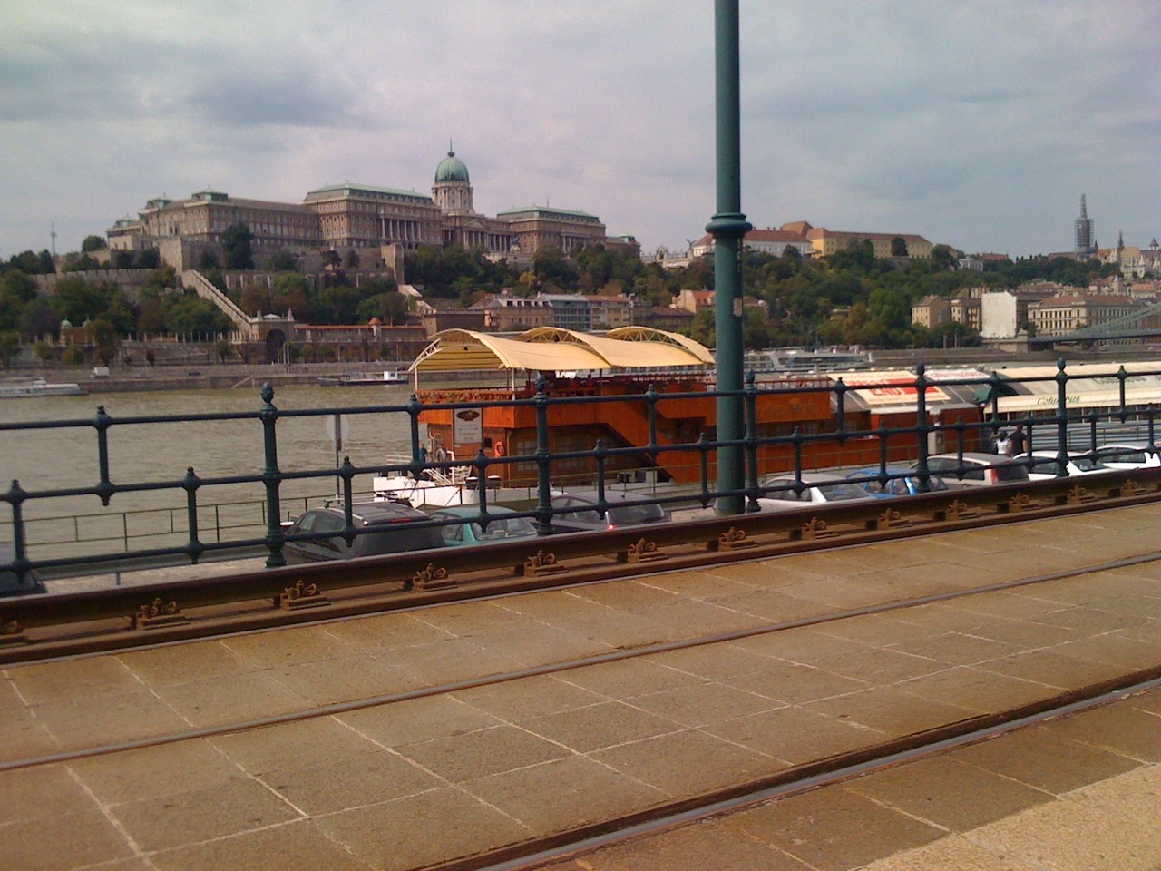 /schnipsel/200908-aug-2009/03-schloss-in-budapest/VOVEromLdqxecpn0A86G4y5go1_hd.jpg