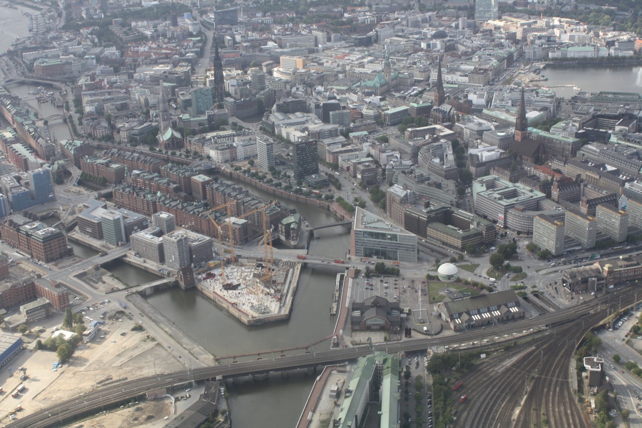 /schnipsel/200909-sep-2009/02-hamburg-von-oben/tumblr_kpx9cvu63t1qznfapo6_1280.jpg