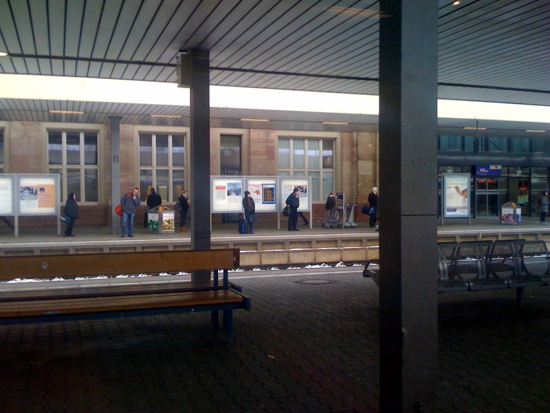 /schnipsel/201002-feb-2010/01-deutsche-bahn-fail-jetzt-stehen-wir-hier-in-mannheim-und-fahren-wegen-ueberfuellung-nicht-weil-die-dumme-bahn-schon-wieder-einen-zugteil-letzten-montag-auch-schon-935-von-mannheim-nach-dortmund-entfallen-lassen-ein-toller-verein-deutsche-bahn/tumblr_kx5rl9pva01qznfapo1_hd.jpg