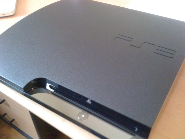 /schnipsel/201003-mar-2010/26-slim-slick-die-neue-ps3/tumblr_kzxh6zsfYa1qznfapo1_hd.jpg