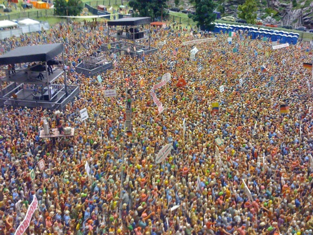/schnipsel/201004-apr-2010/06-die-schweiz-im-miniaturwunderland/tumblr_l0r0sv2MRE1qznfapo1_hd.jpg