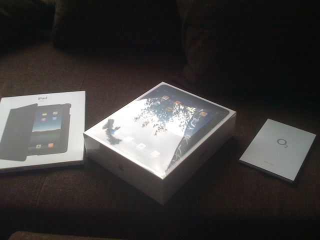 /schnipsel/201006-jun-2010/01-shiny-new-ipad/tumblr_l3bys3sbzz1qznfapo1_hd.jpg