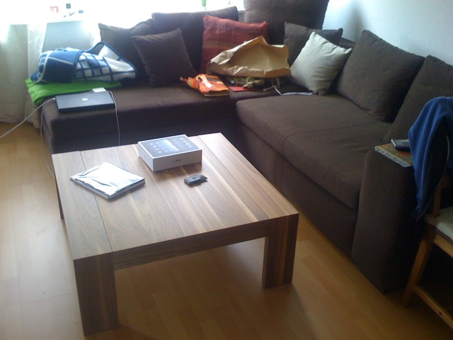 /schnipsel/201006-jun-2010/03-der-neue-couchtisch/tumblr_l3c7tjcS001qznfapo1_hd.jpg