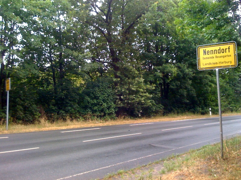 /schnipsel/201007-jul-2010/02-so-die-tour-de-deutschland-ist-gestartet-kurz-hinter-nenndorf-regnet-es/tumblr_l65pc8TYeZ1qznfapo1_hd.jpg