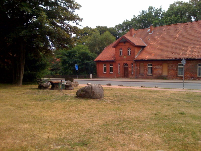 /schnipsel/201007-jul-2010/06-ostenholz-und-damit-letzte-pause-vor-der-unterkunft/tumblr_l664q51eEz1qznfapo1_hd.jpg