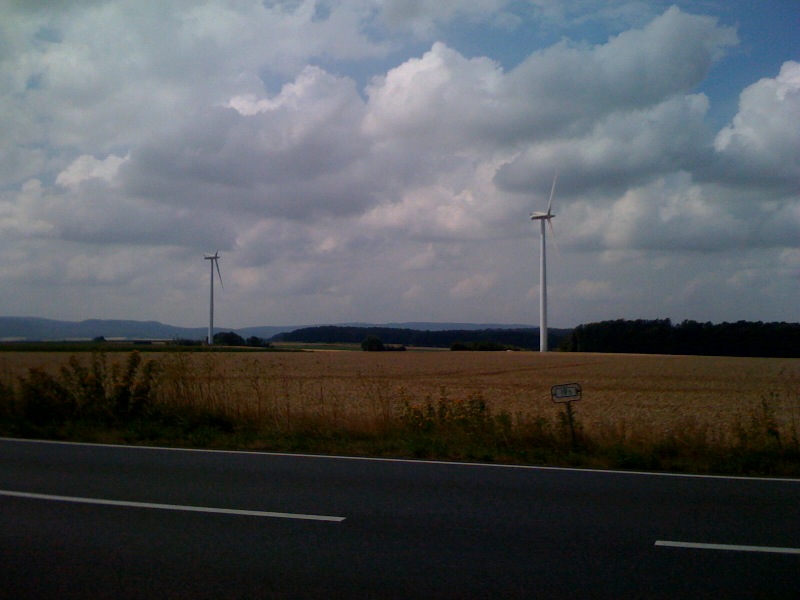 /schnipsel/201007-jul-2010/12-wind-aus-nordwest-die-german-medium-mountains-haben-begonnen/tumblr_l67qiec8EK1qznfapo1_hd.jpg