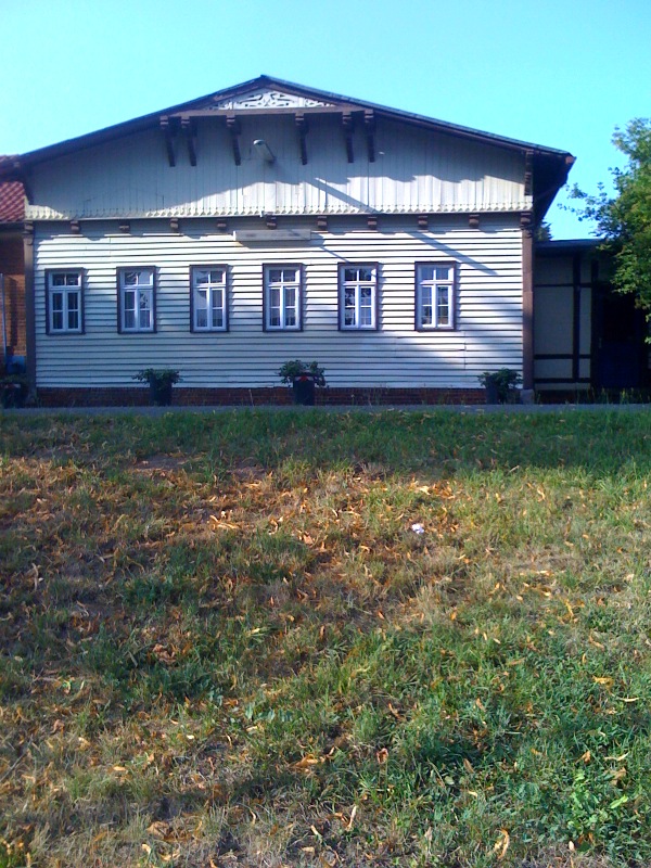 /schnipsel/201007-jul-2010/14-der-alte-bahnhof-von-gronau/tumblr_l685e7YHPL1qznfapo1_hd.jpg