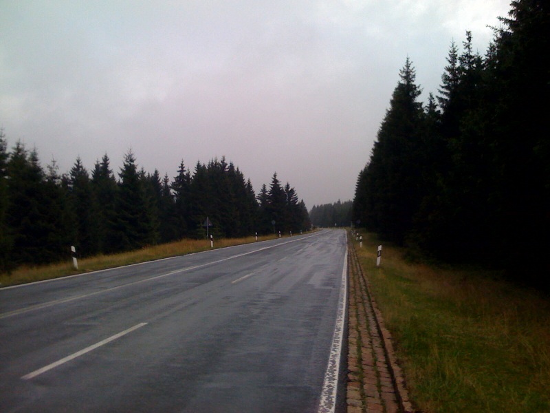 /schnipsel/201007-jul-2010/22-nur-noch-15km-da-rauf/tumblr_l69tpvtm811qznfapo1_hd.jpg