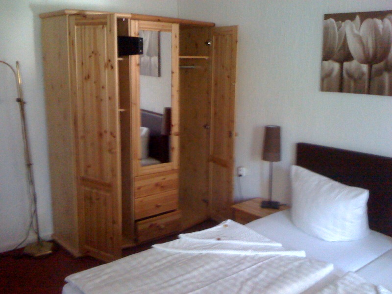 /schnipsel/201007-jul-2010/24-endlich-angekommen-hotel-no-3/tumblr_l6a3y8sId01qznfapo1_hd.jpg