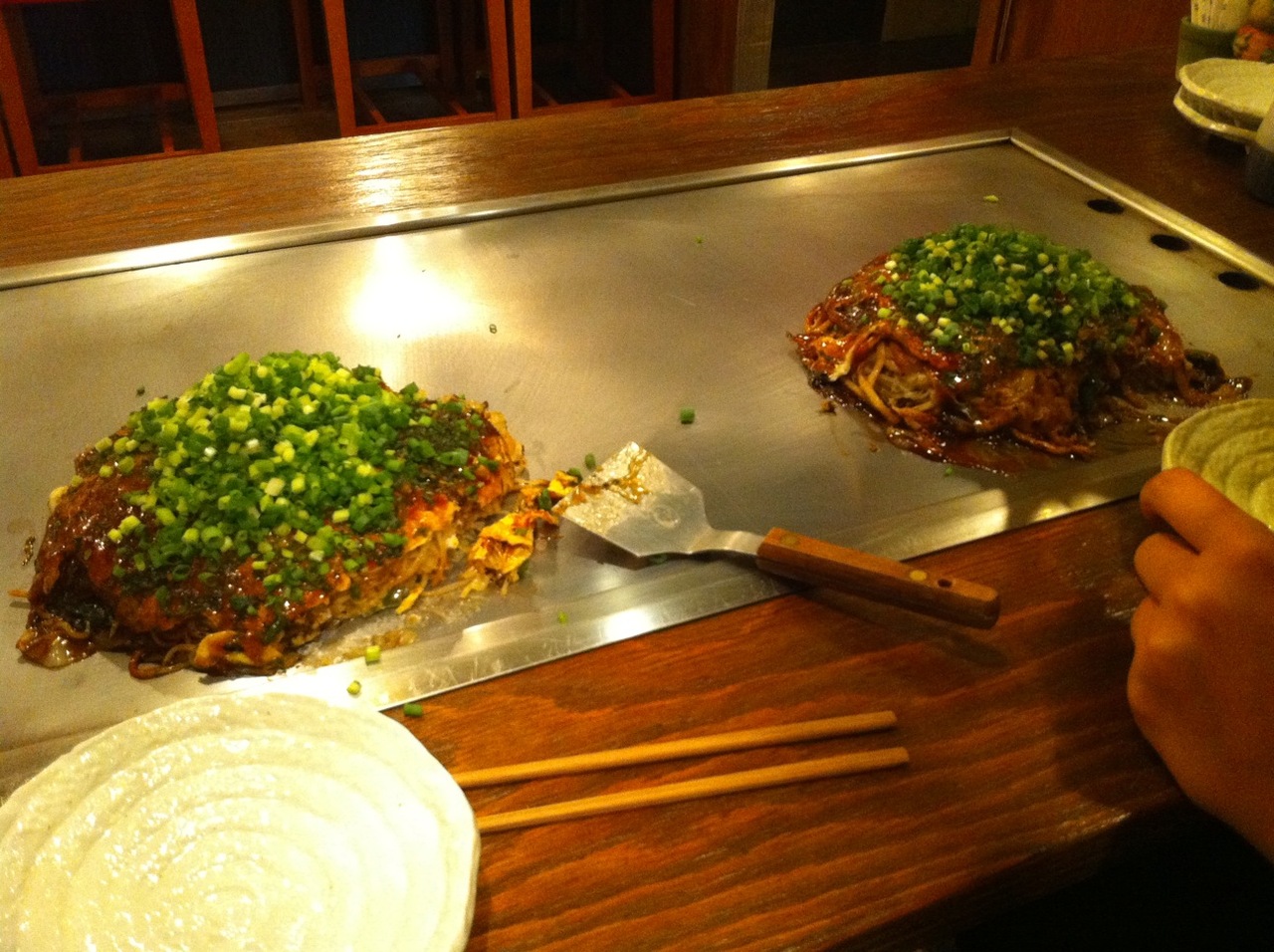 /schnipsel/201009-sep-2010/13-japanische-pizza-zum-essen/tumblr_l8xqwj72qg1qznfapo1_hd.jpg