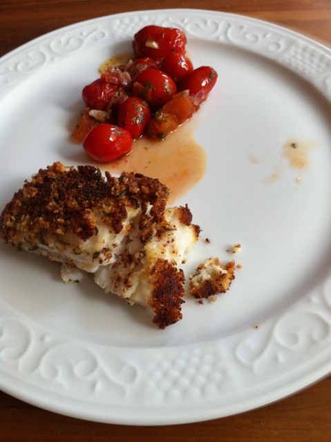 /schnipsel/201105-mai-2011/03-lengfilet-mit-mandelkruste-und-geschmorten-kirschtomaten/tumblr_ll0l2bYOwp1qznfapo1_500.jpg