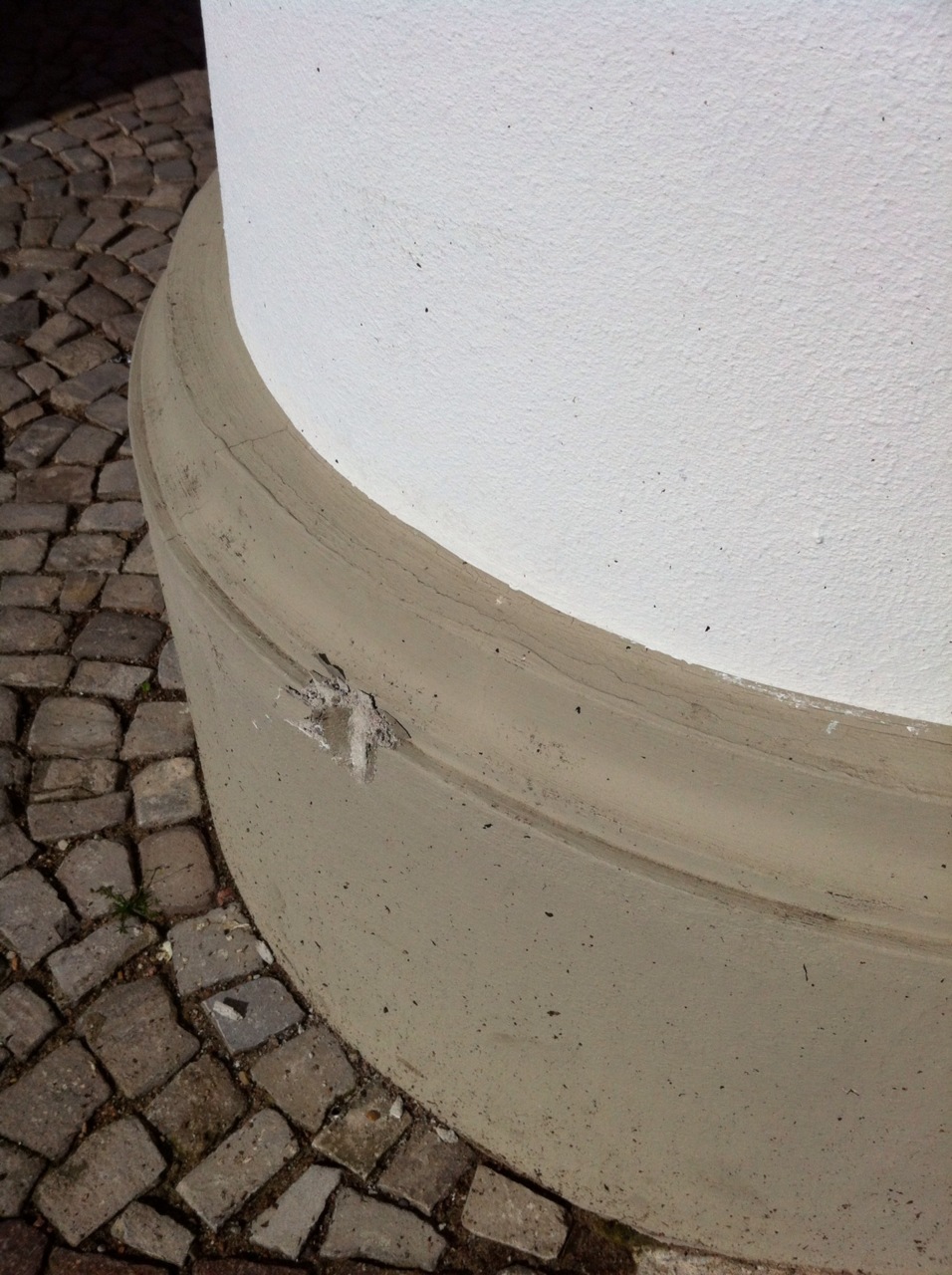 /schnipsel/201109-sep-2011/06-die-arme-saeule-musste-unter-meiner-mama-leiden/tumblr_lrd0g5AG6q1qznfapo1_1280.jpg