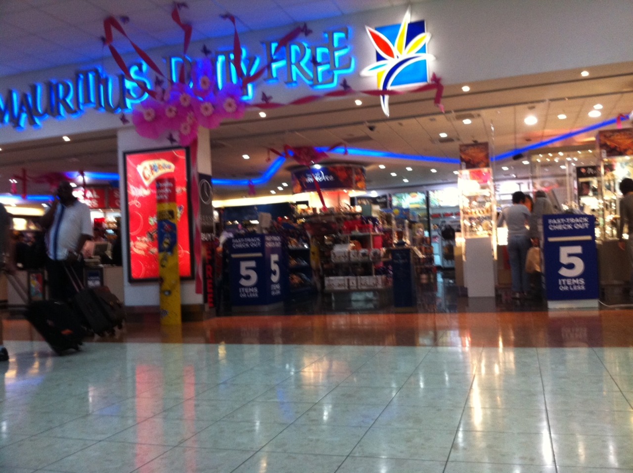 /schnipsel/201110-oct-2011/01-flughafen-mauritius/tumblr_lsgwdjrZBn1qznfapo1_1280.jpg