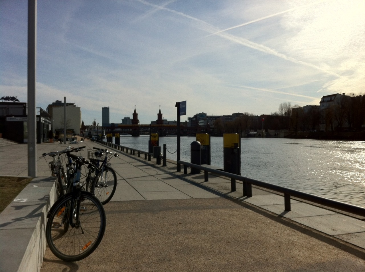 /schnipsel/201203-mar-2012/01-oberbaumbruecke/tumblr_m0b2415roq1qznfapo1_1280.jpg