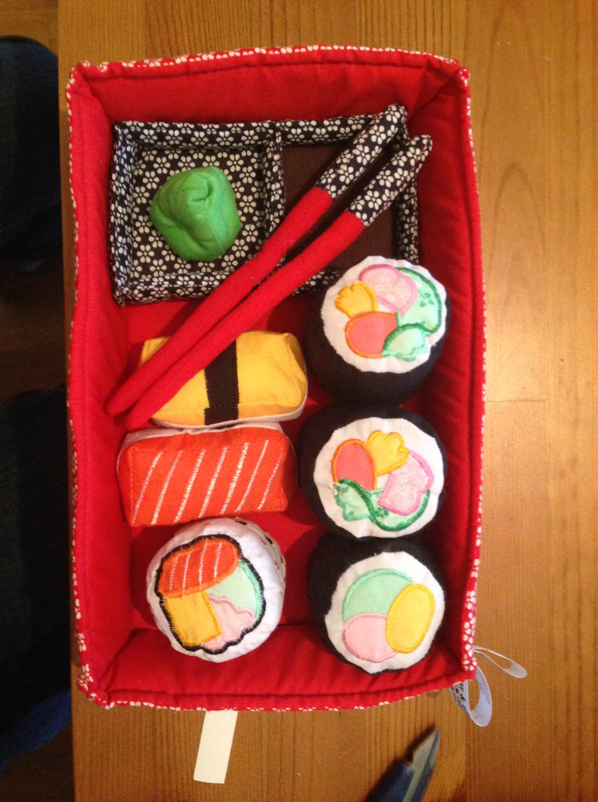 /schnipsel/201301-jan-2013/12-mmmh-kinder-sushi/Foto.JPG