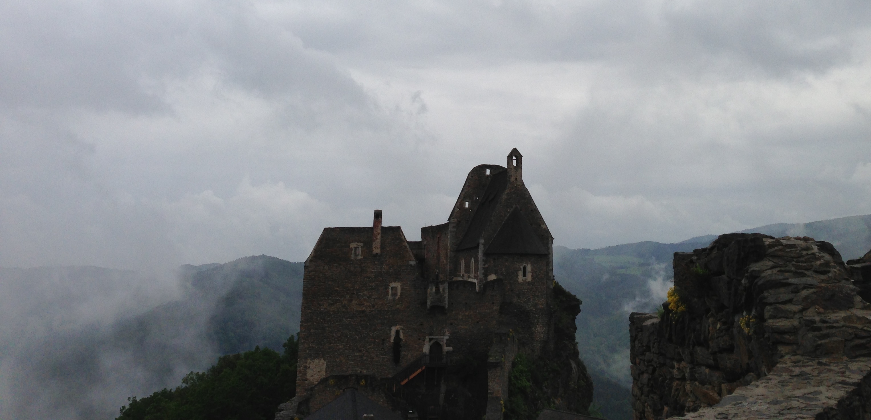 /schnipsel/201305-mai-2013/09-man-kann-sich-richtig-vorstellen-wie-hier-frueher-die-raubritter-wohnten/Foto.jpg