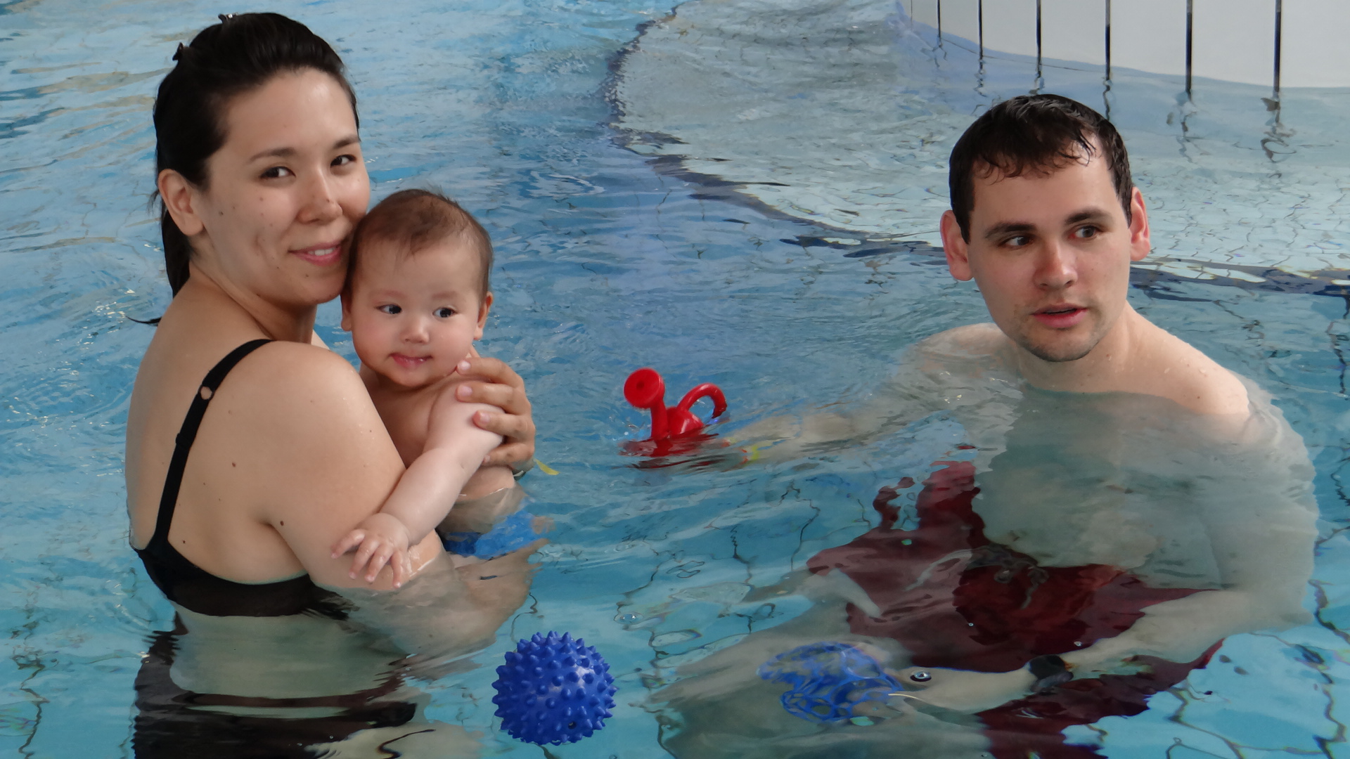 /schnipsel/201306-jun-2013/13-babyschwimmen/Foto.JPG
