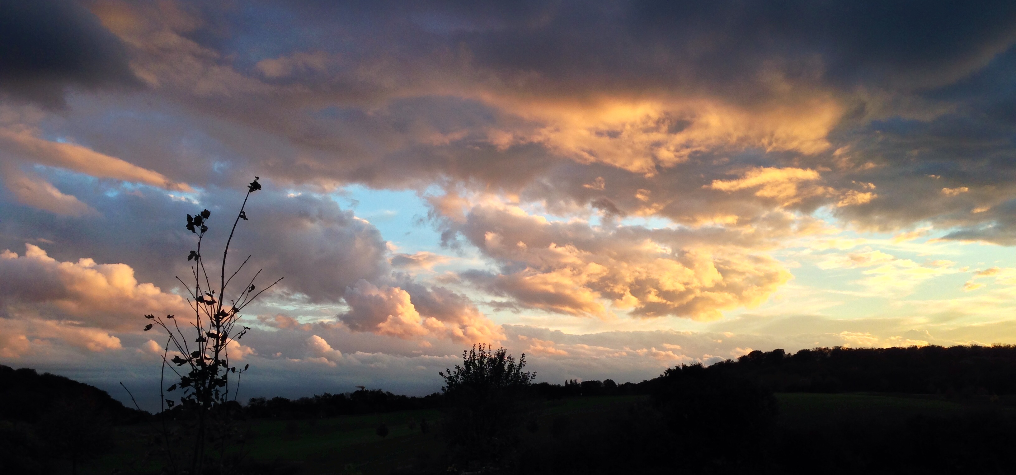 /schnipsel/201310-oct-2013/14-wolken-ueber-dem-golfplatz/0Foto.JPG