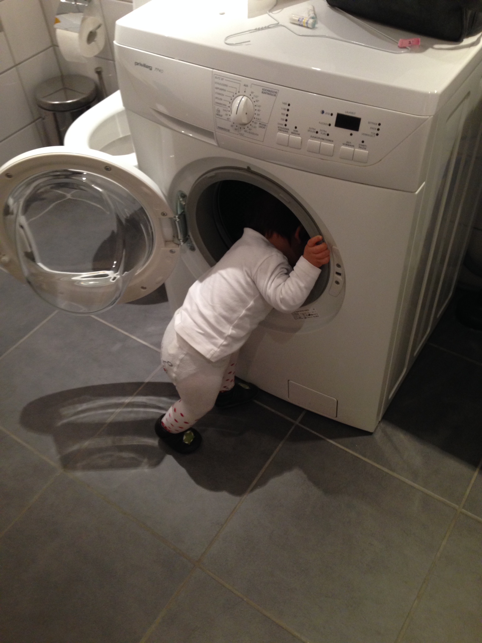/schnipsel/201311-nov-2013/04-mal-gucken-was-es-wohl-da-drin-gibt/0Foto.JPG