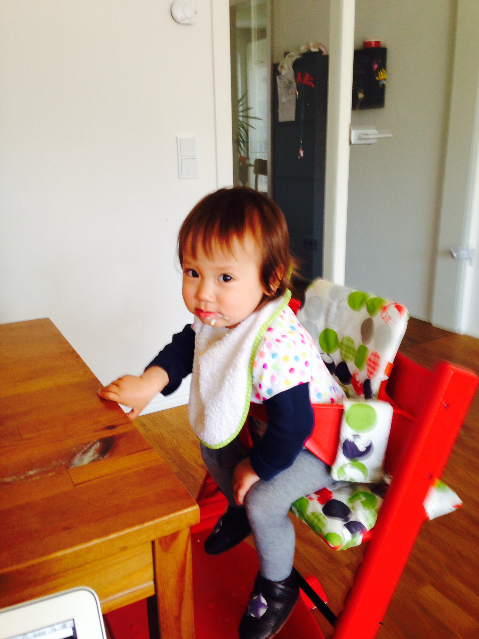 /schnipsel/201403-mar-2014/07-emilia-beim-nicht-essen/0Foto.JPG