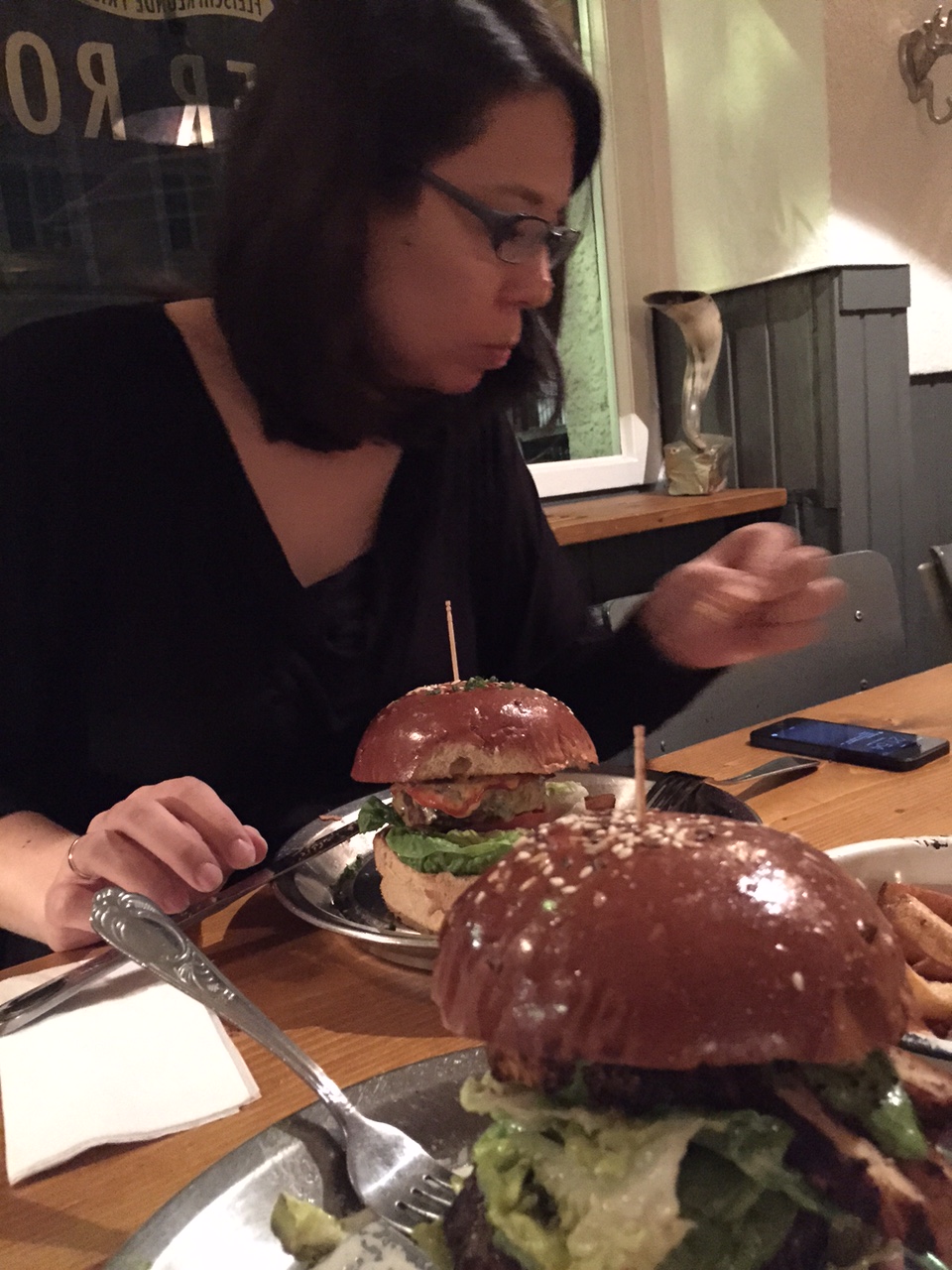/schnipsel/201504-apr-2015/05-lecker-burger-essen-im-stier-royal/0IMG_7319.JPG