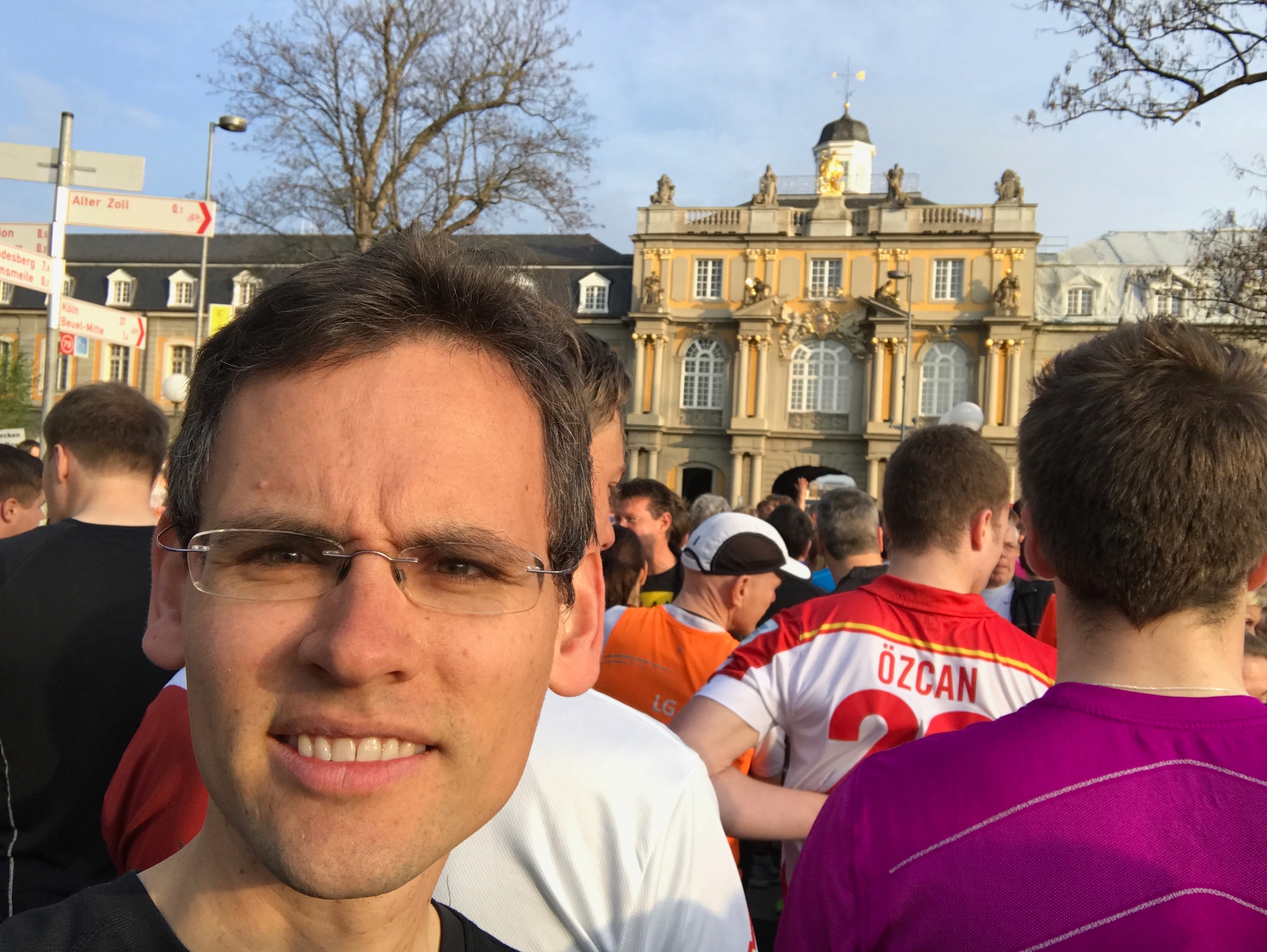 /schnipsel/201704-april-2017/20170401-halbmarathon-in-bonn/img_4193.jpg