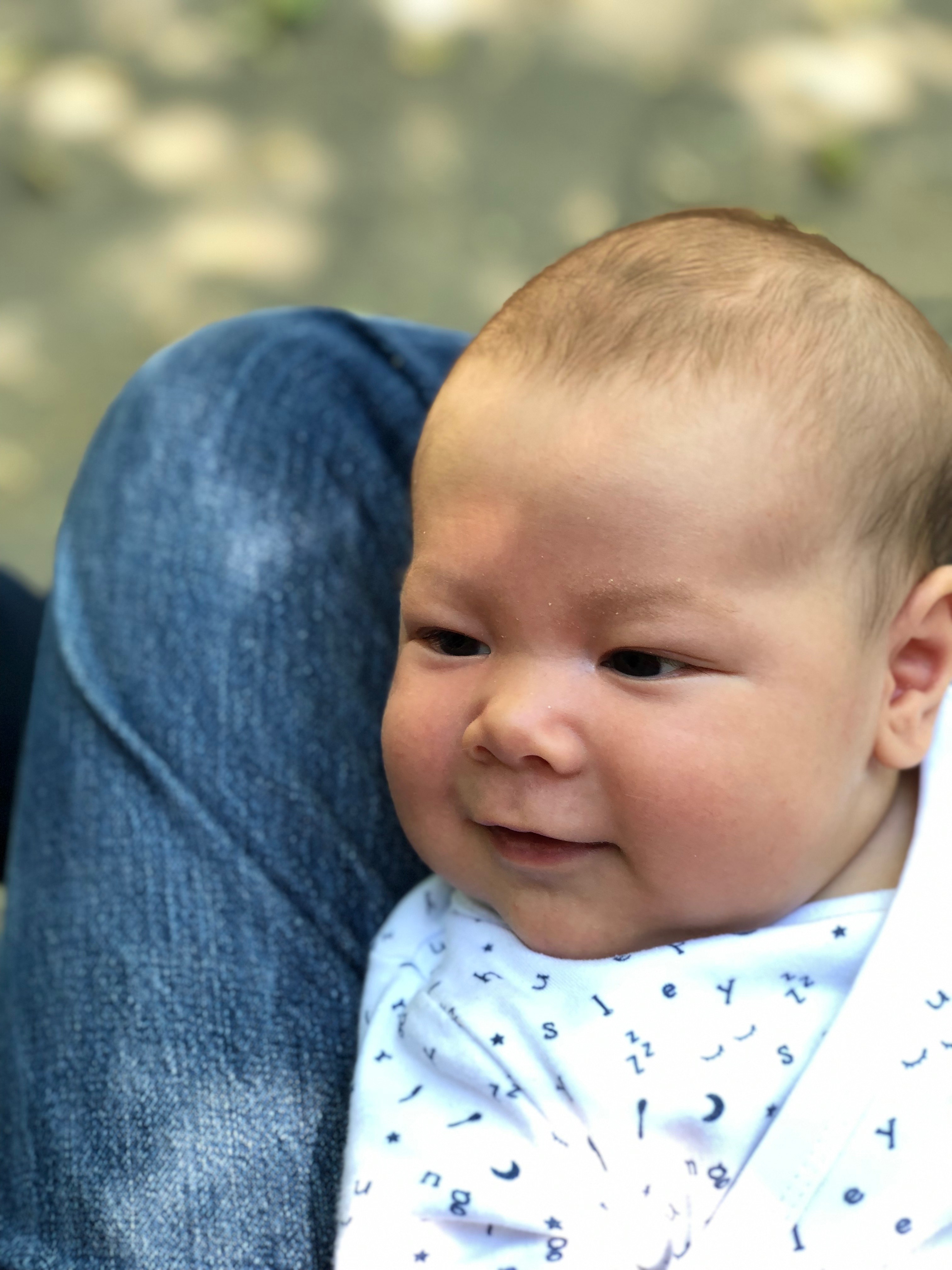 /schnipsel/201906-juni-2019/20190603-lachen-auf-dem-spielplatz/img_1569.jpg